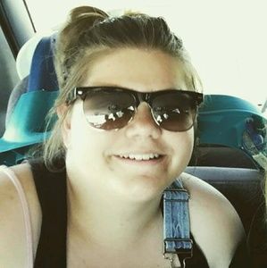 Meet your Posher, Clara